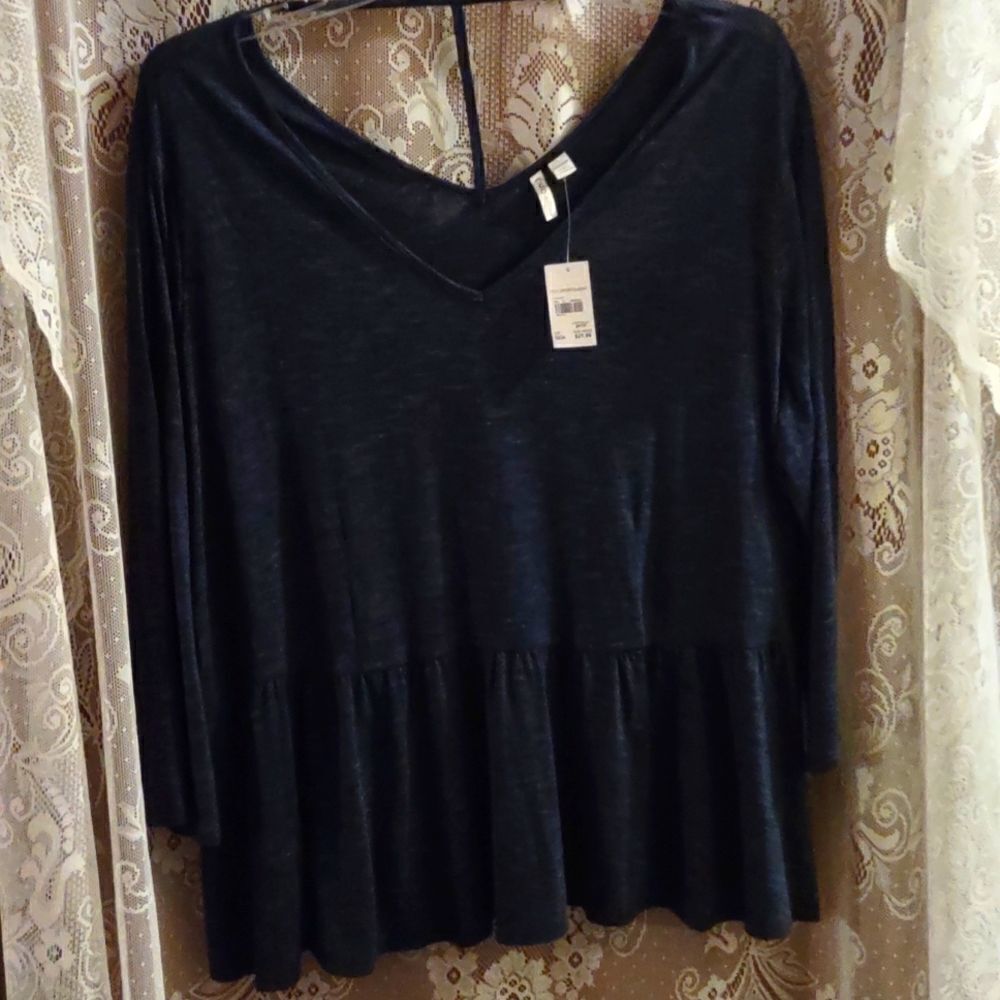 New Cato size 22-24W t-back v-neck long sleeve blue white top ruffle skirt waist